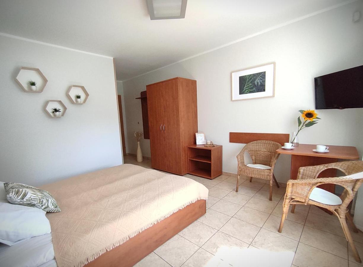 Lago Apartamenty I Pokoje Łeba Esterno foto
